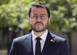 El president de la Generalitat visita Institut Jaume Huguet.